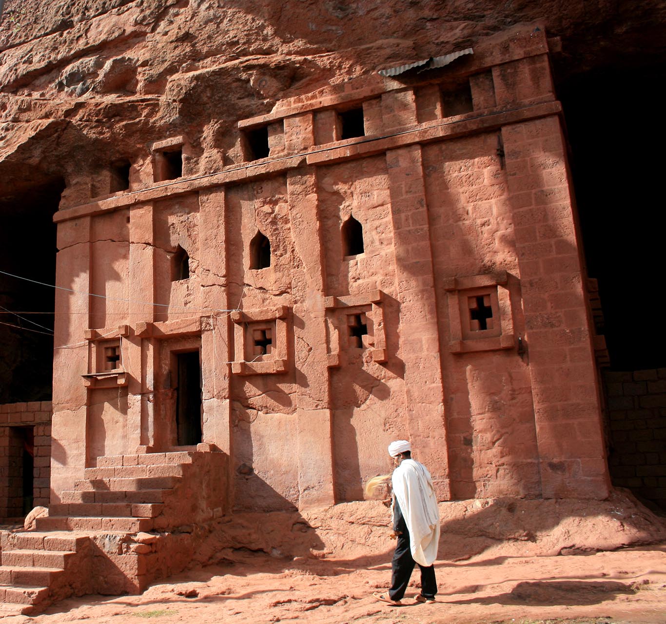 Churches_of_Lalibela_-_Bet_Abba_Libanos-1